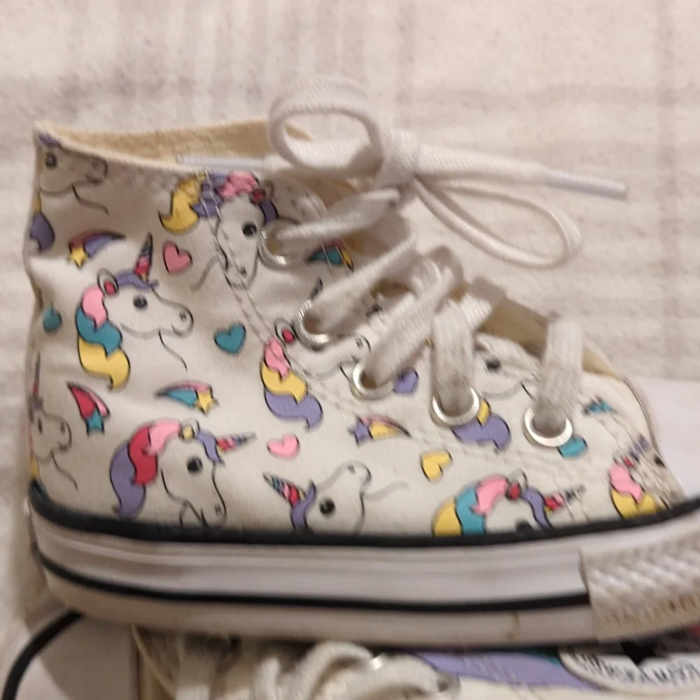 Converse High Tops Unicorn 🦄 Rainbow 🌈 - Picture 5 of 5